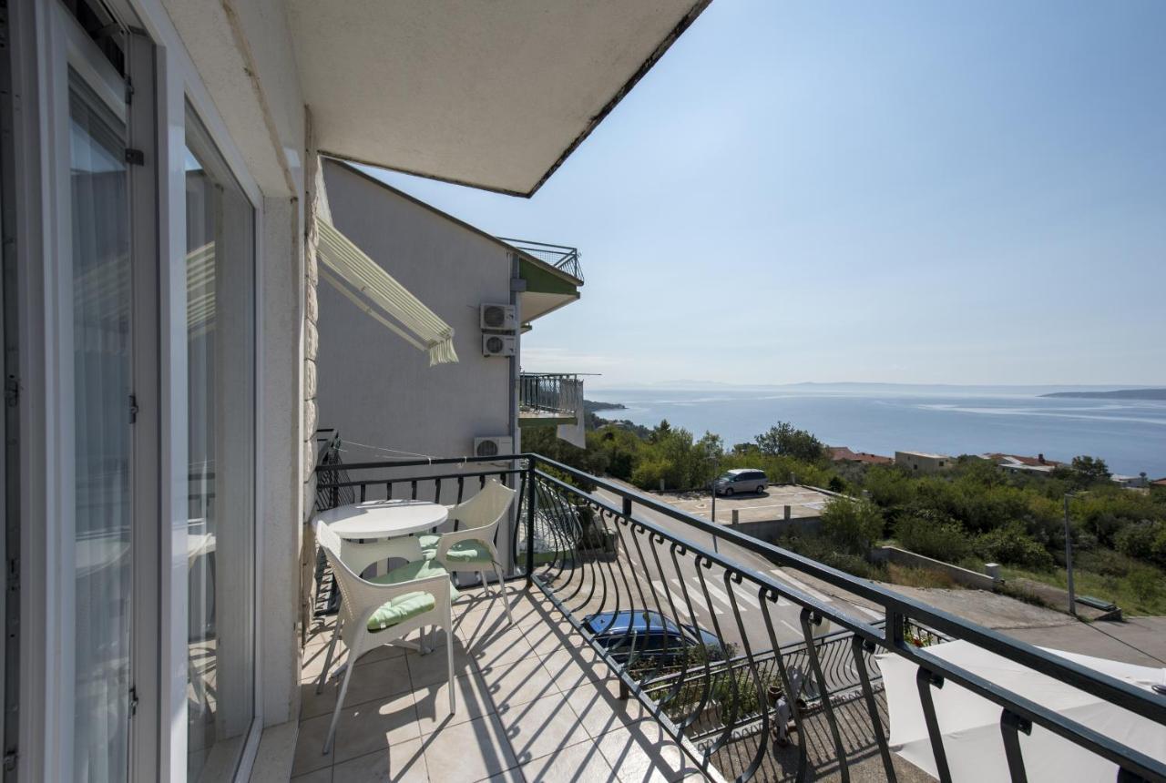 Apartments With A Parking Space Brela, Makarska - 16603 Exteriér fotografie