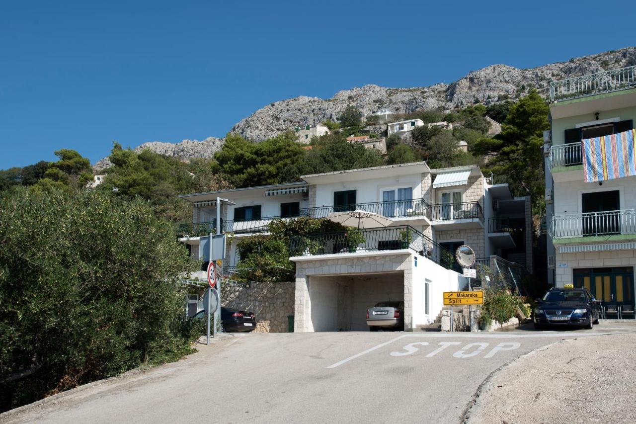 Apartments With A Parking Space Brela, Makarska - 16603 Exteriér fotografie