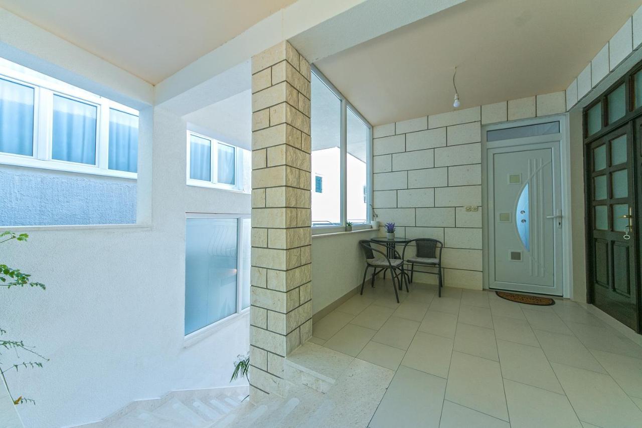 Apartments With A Parking Space Brela, Makarska - 16603 Exteriér fotografie