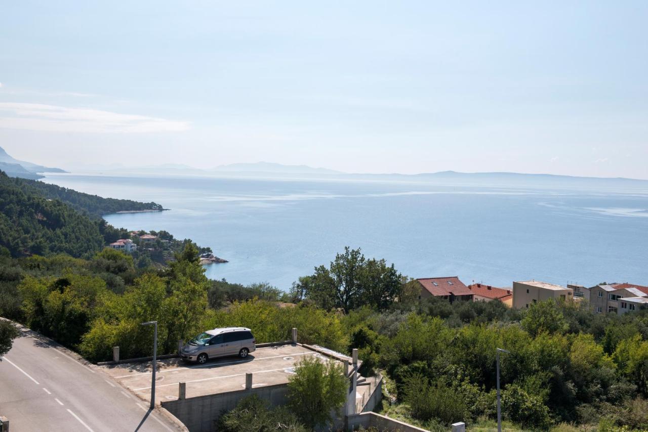 Apartments With A Parking Space Brela, Makarska - 16603 Exteriér fotografie