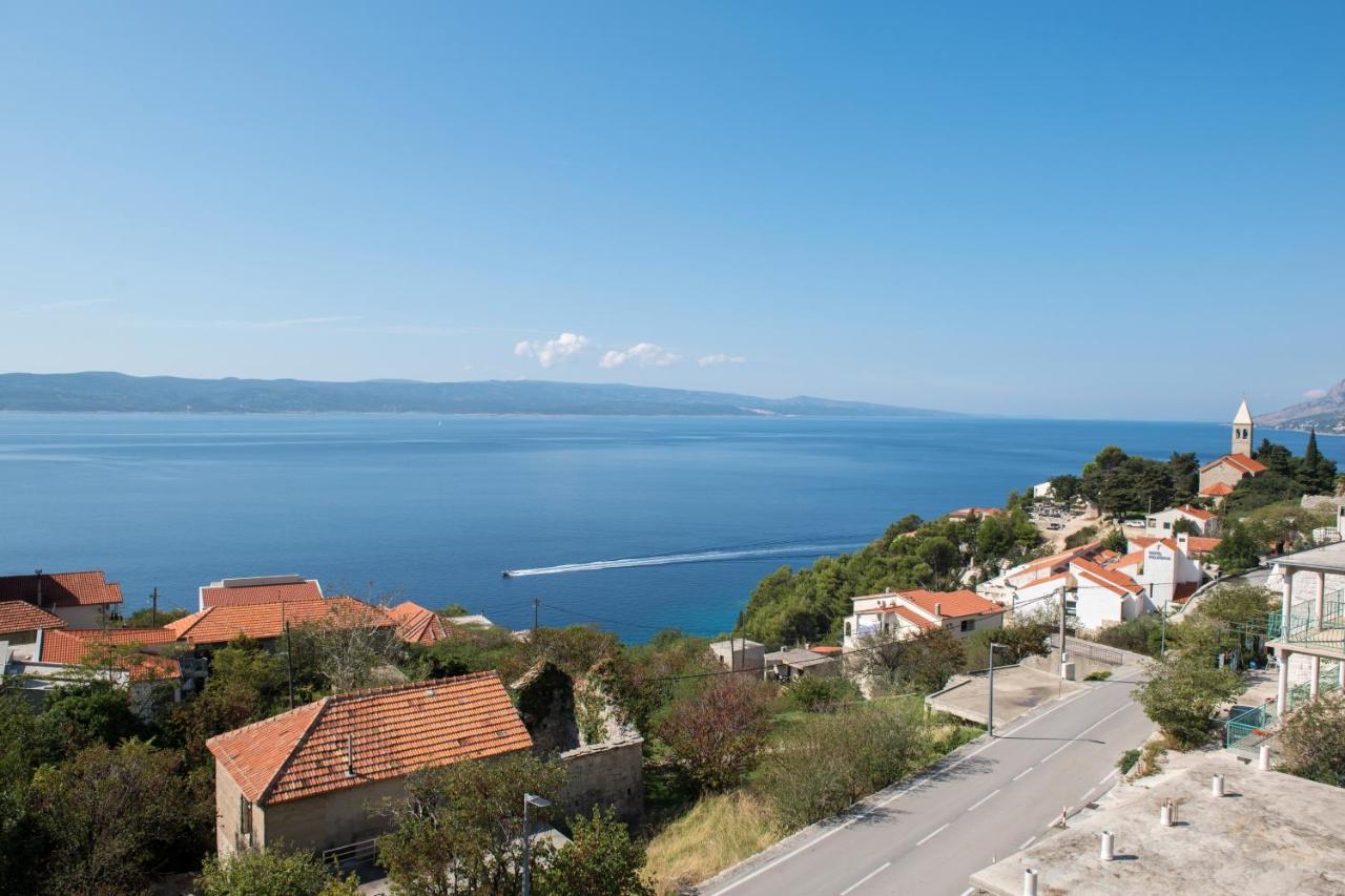Apartments With A Parking Space Brela, Makarska - 16603 Exteriér fotografie
